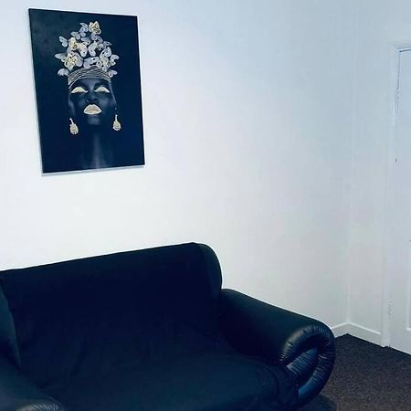 Comfortable Town House In Coventry City Centre Βίλα Εξωτερικό φωτογραφία