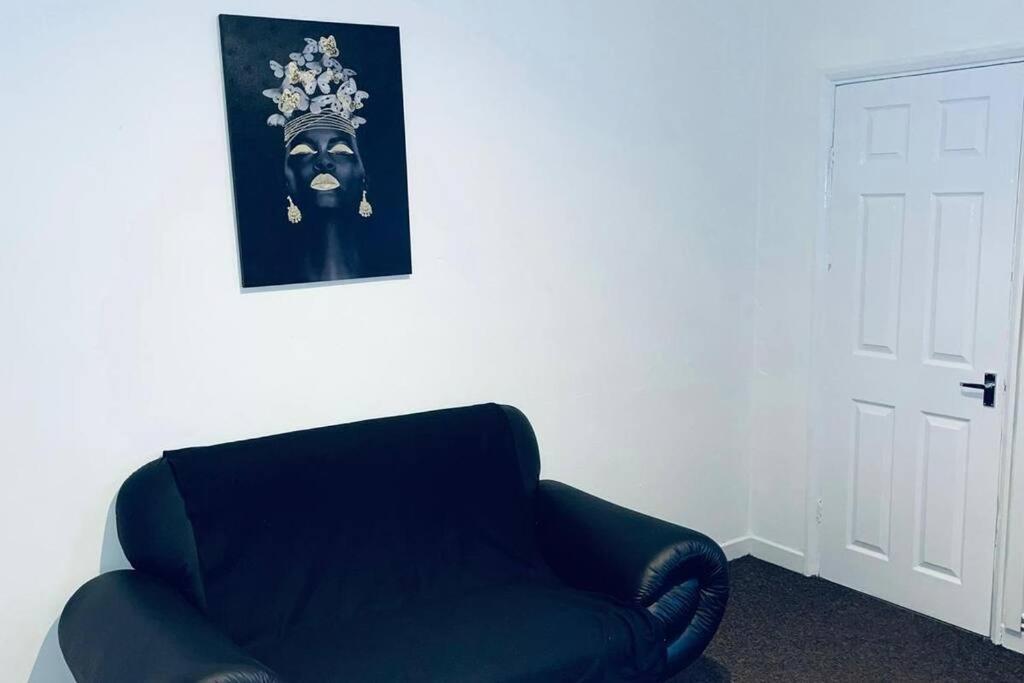 Comfortable Town House In Coventry City Centre Εξωτερικό φωτογραφία