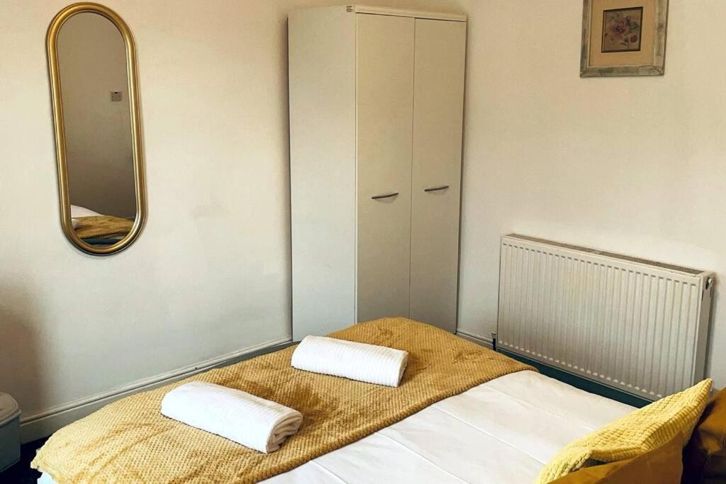 Comfortable Town House In Coventry City Centre Βίλα Εξωτερικό φωτογραφία