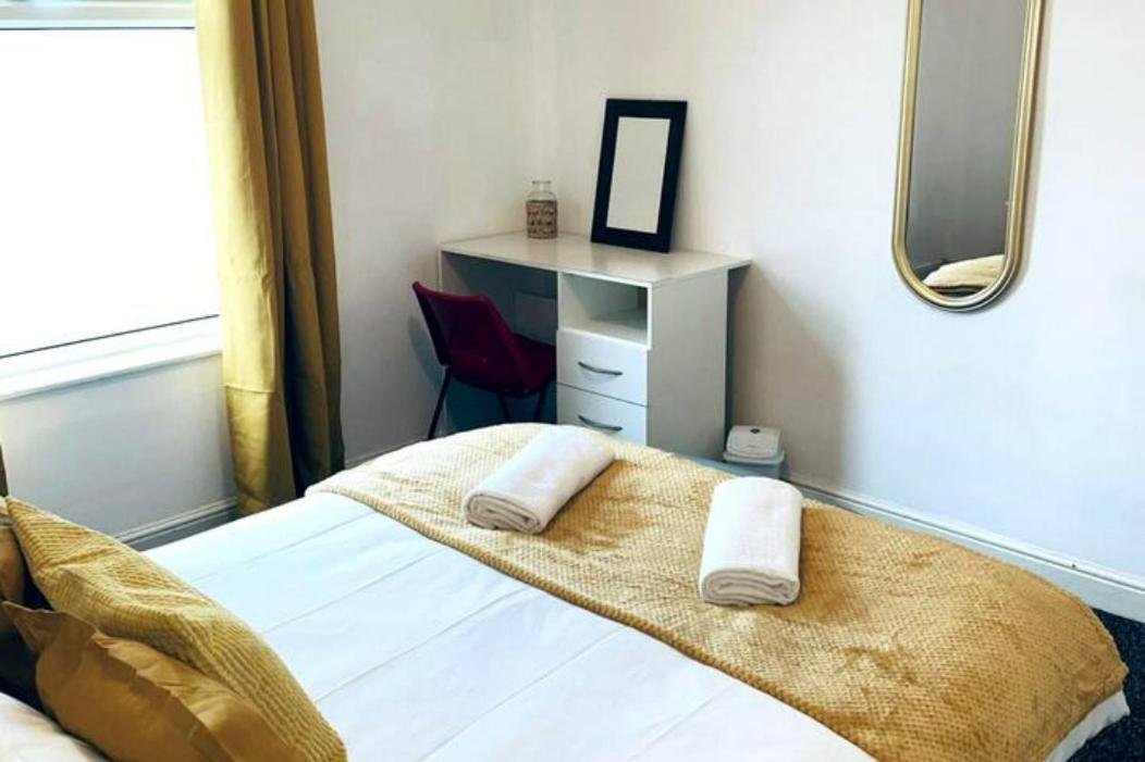 Comfortable Town House In Coventry City Centre Βίλα Εξωτερικό φωτογραφία